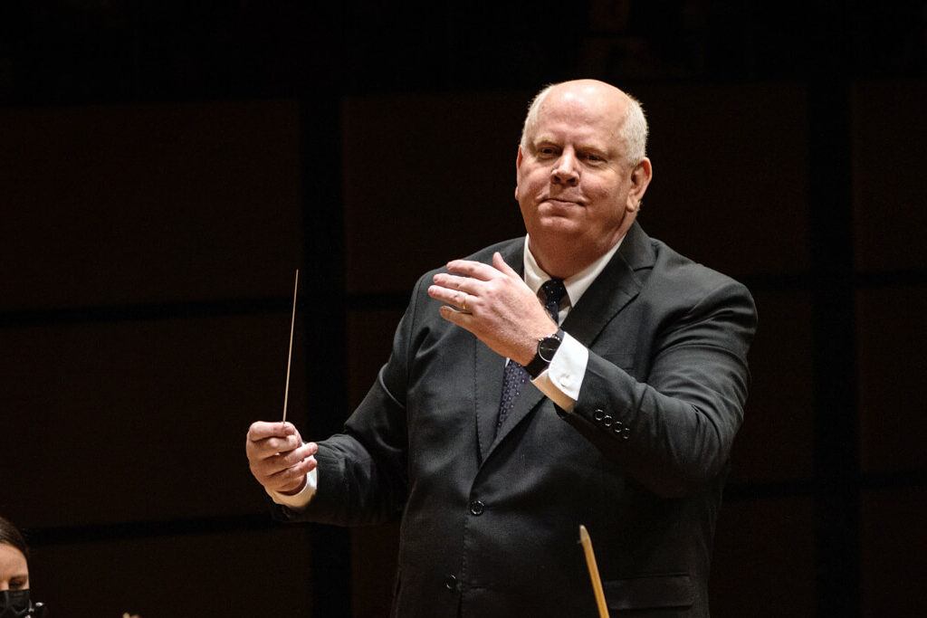 Maestro Manfredo Schmiedt Celebra Anos Frente Do Coro Sinf Nico Da